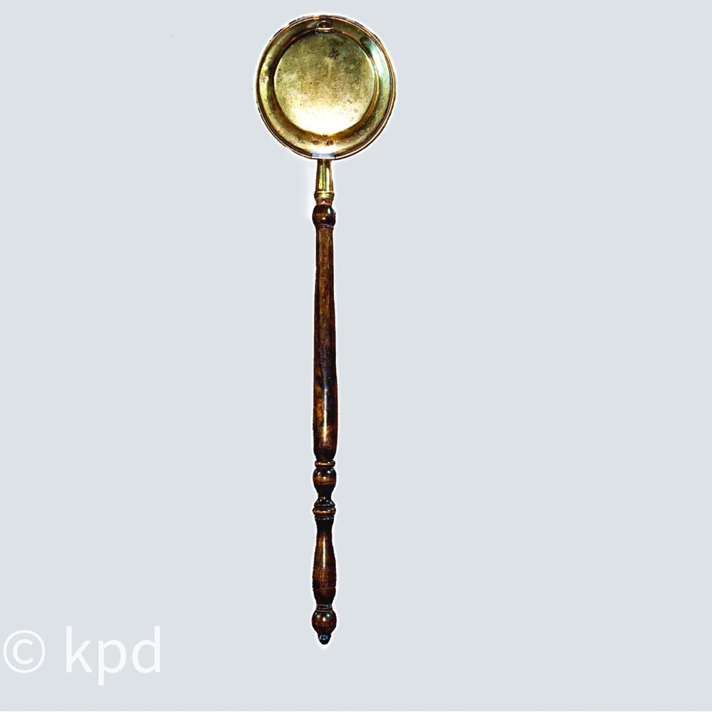 19th Century Lombard Brass Bed Warmer - Vintage Home Décor